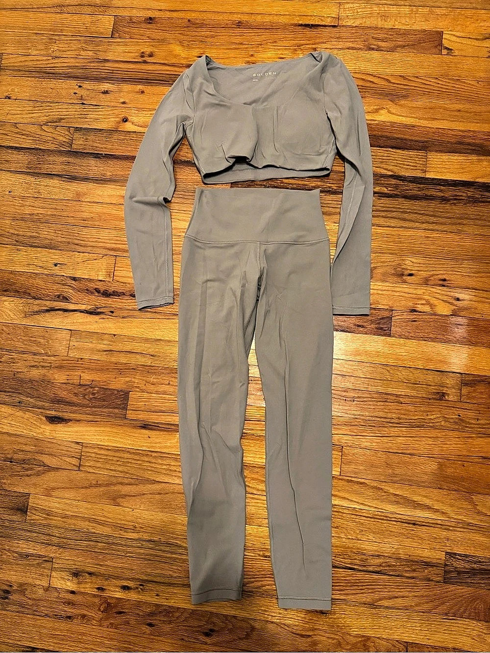 ARITZIA GOLDEN Two-Piece Legging Set in Taupe Size Small/4